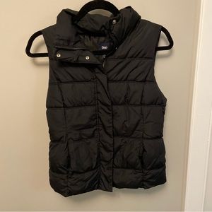 Gap Black Puffy Vest